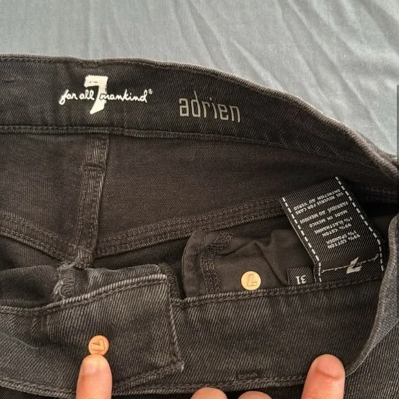 7 For All Mankind Adrien Black Jeans - Picture 4 of 5